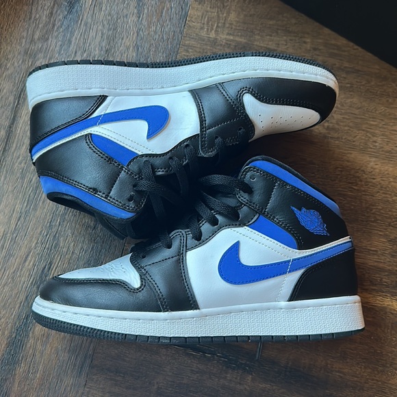 Air Jordan 1 Mid (GS) sz 6.5 youth - Picture 6 of 11